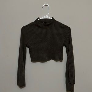 knitted cropped long sleeve